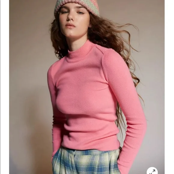 Urban Outfitters New With Tags Pink Turtleneck sweater - Picture 3 of 5